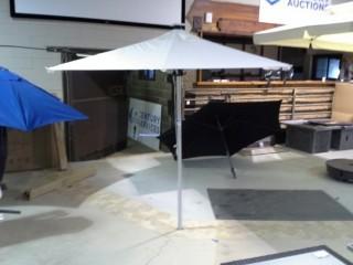 6.5' Patio Umbrella W/Solar Panel & LED Strip Lighting. 