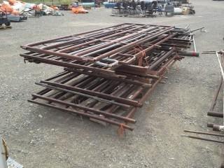 Various Sized Metal Gates & Panels. 