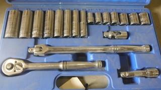 Westward 20 PC 3/8" Socket Set  SAE SK-3820