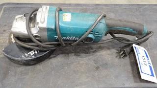 Makita 7" Angle Grinder 120V AC/DC #GA7050