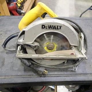 Dewalt 7 1/4" Circular Saw 120V AC/DC # DW 368