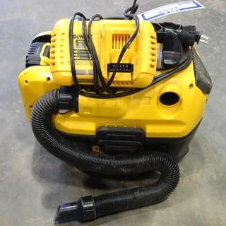 Dewalt Cordless Vacuum H.D. 2 Gallon Wet/Dry (18-20V DC)(120V AC) #DCV581H