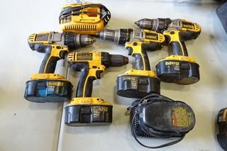 Dewalt (4) Cordless Drills 18V, c/w 5 Batteries and 2 Chargers