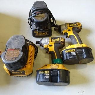 Dewalt (2) Cordless Impact Wrenches,  18V c/w 4 Batteries and 2 Chargers