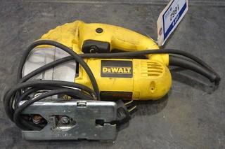 Dewalt Jigsaw # DW317 120V AC, c/w bag and accessories