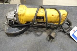 Dewalt 4-1/2" Angle Grinder #D28402 120V AC/DC