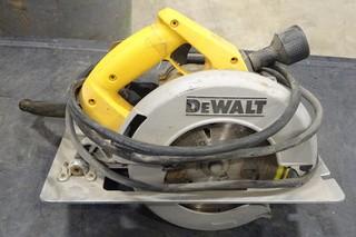 Dewalt 7-1/4 Circular Saw #DW364 120V AC/DC