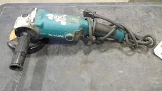 Makita 5" Angle Grinder #GA5020 120V AC/DC