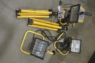 3 Halogen Work Lights / 2 Stands