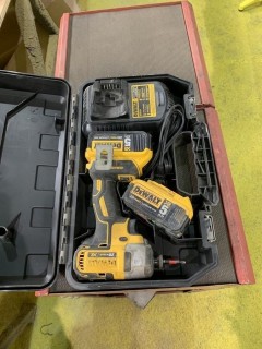 Dewalt 20V Cordless 1/4in Impact Driver C/w Charger And (2) Batteries