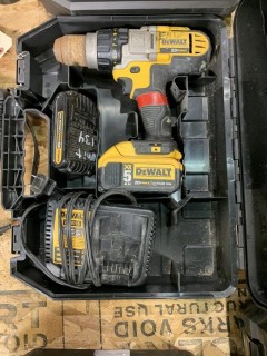 Dewalt 20V 1/2in Cordless Drill C/w Charger And (2) Batteries