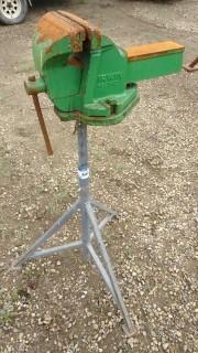 Irwin Vise c/w metal stand