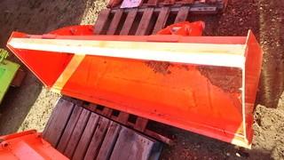 Kubota 72" Bucket, Model #L2276, S/N A4511 To Fit Kubota Tractor, c/w pins