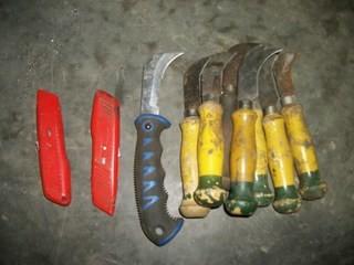 Qty Of Assorted Knives