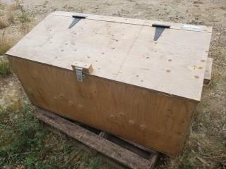 Storage Box C/w Heater Socks