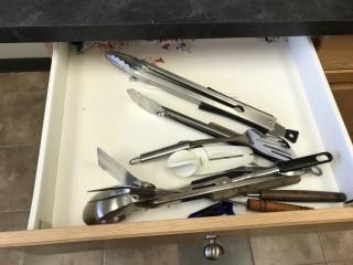 Quantity of Kitchen Utensils & BBQ Tools.