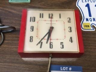 Vintage General Electric Wall Clock. 
