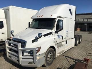 2018 Freightliner Cascadia T/A Truck Tractor c/w Detroit DD15, Auto, A/C, 11R22.5 Tires. S/N 3AKJHHDR2JSJD9334. Showing 398,239 Kms.