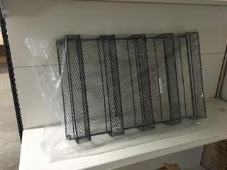 Wire Hanging Rack, 26" x 17".