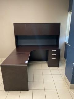 L- Shaped Office Desk C/w Hutch