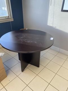  Round Table