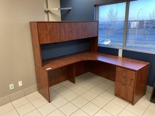 L-Shape Office Desk C/w Hutch