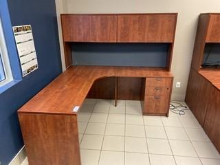 L-Shape Desk C/w Hutch