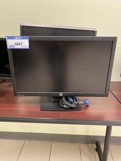 (1) HP Pro Display P222va And (1) HP Compaq LA2205wg Monitors