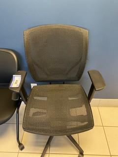 (1) Task Chair