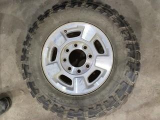 (1) Toyo Open Country M/T LT 265/70R17 Tire