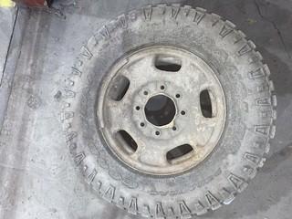 (1) Goodyear Wrangler Duratrac LT265/70R17 Tire
