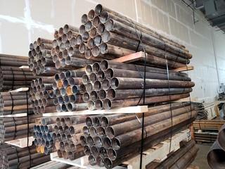 Qty Of 5ft Approx. 2 1/2in Diameter Drill Rods