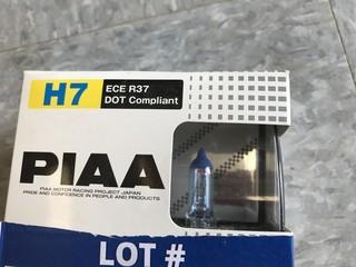 (1) PIAA H7 Light Bulbs (New)