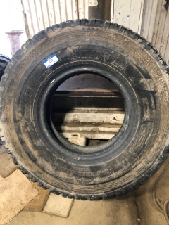 (1) 385/95R25 Bridgestone Snow Wedge