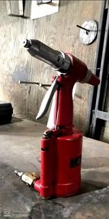 Pneumatic Paint Sprayer