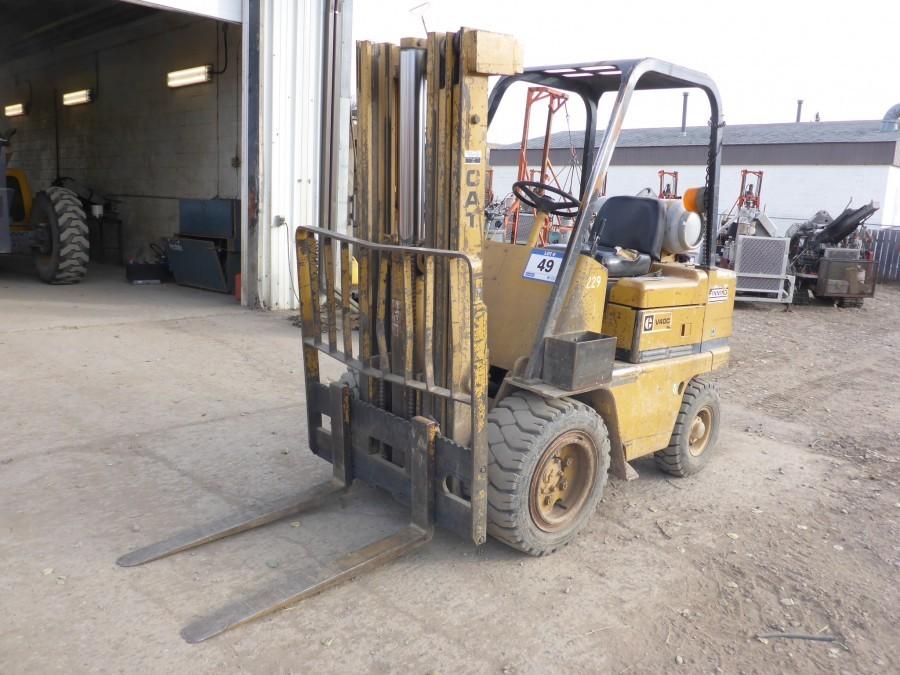 Clubbid Auction Carbon Ab October 30 Bertram Drilling Corporation Rolling Stock Absolute Public Online Bankruptcy Auction Day 2 Item Cat V40c 4000lb Capacity Forklift C W Rops 3 Stage