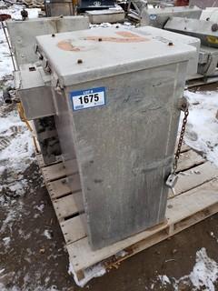 (1) Aluminum Fluid Tank C/w Aluminum Storage Box