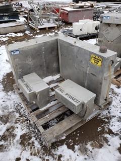 (2) Aluminum Tanks C/w (2) Aluminum Storage Boxes