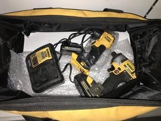 DeWalt 1/4" Impact Driver, Flashlight, Charger & (2) Batteries in Bag.