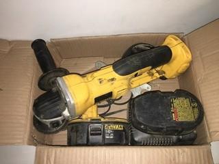 DeWalt 18V Cut Off Tool, (2) Batteries and Charger.