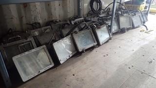 Qty Of 500 Watt Lights