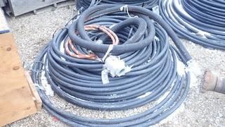 Qty Of 1 1/4in Series 200 PE4710 IPT Pipe C/w Water Hose