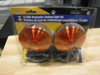 12V Magnetic Towing Light *Located RE25*