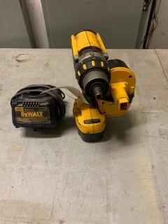 Dewalt 18V 1/2in Cordless Impact C/w Battery And Charger