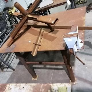 4ft X 5ft Metal Shop Table C/w Vise And Misc Steel
