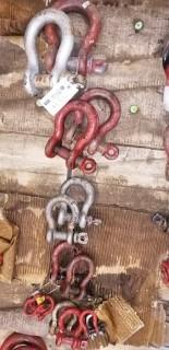 Qty Of Assorted Size Shackles