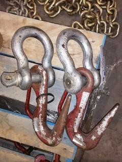 (2) 1 1/8 Shackles C/w Lifting Hooks