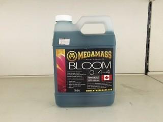 Lot of (5) 1L MegaMass Bloom, (0-4-4).