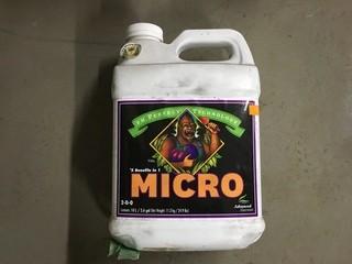 10L Advanced Nutrients Micro, (2-0-0).