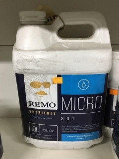 10L Remo Nutrients Micro, (3-0-1). 